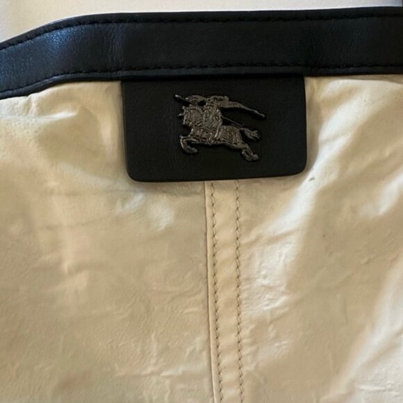 Burberry Nylon Tote Bag wth Check lining - Picture 7 of 9